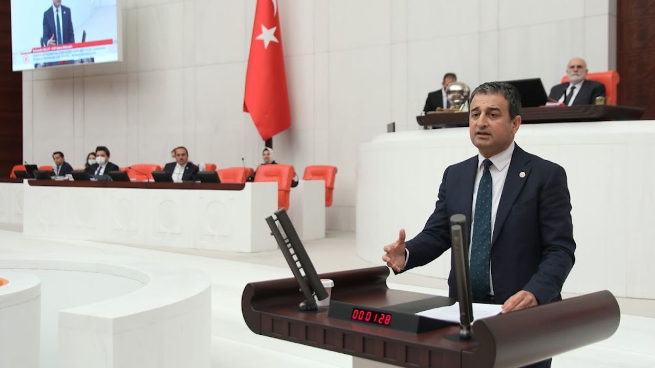 CHP Adana Milletvekili Burhanettin Bulut, Bütçe, Hizmete değil, Faize Gidiyor