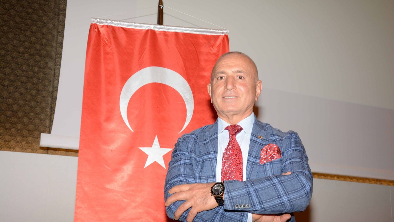 ÇUKUROVA SİFED Başkanı Hüseyin Kış, Türk milletinin Cumhuriyet Bayramını kutladı