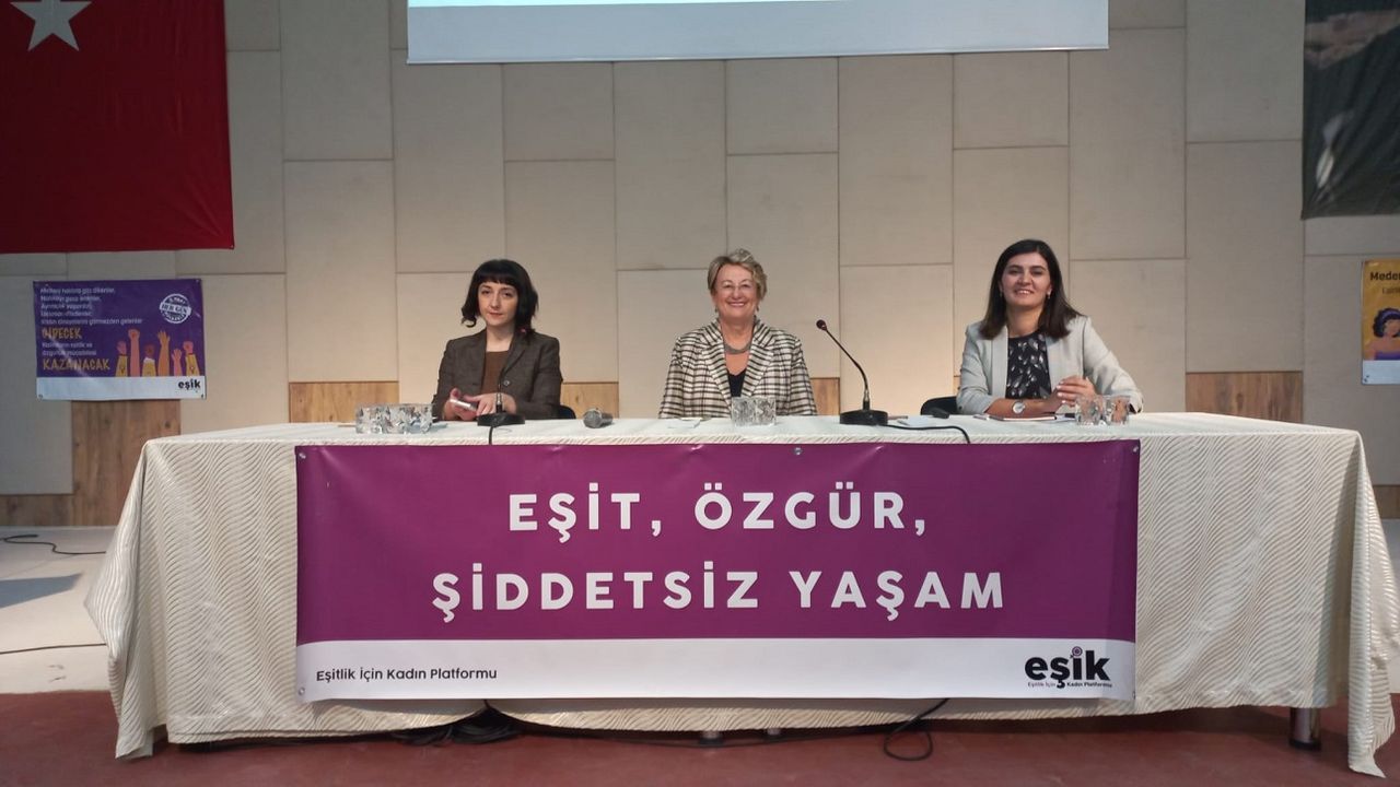 Adana'da Kadınlar "Eşit, Özgür ve Şiddetsiz Yaşam" İçin Toplandı (Videolu haber)