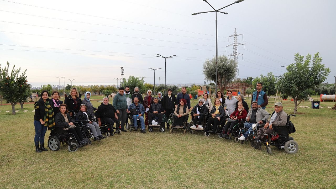 Başkan Tarhan, Engellileri Mutlu Yaşam Köyünde Kahvaltıda buluşturdu