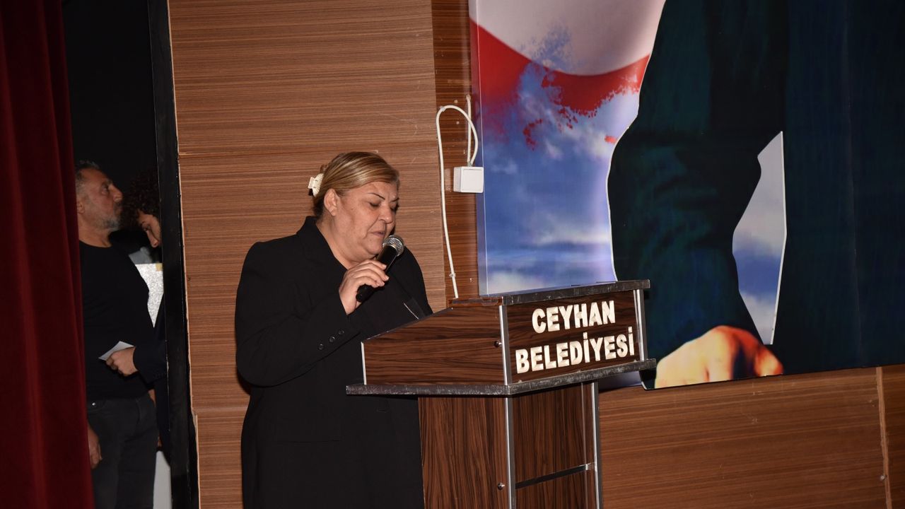 Ceyhan Belediyesi Atatürk'ü sevdiği türkülerle andı
