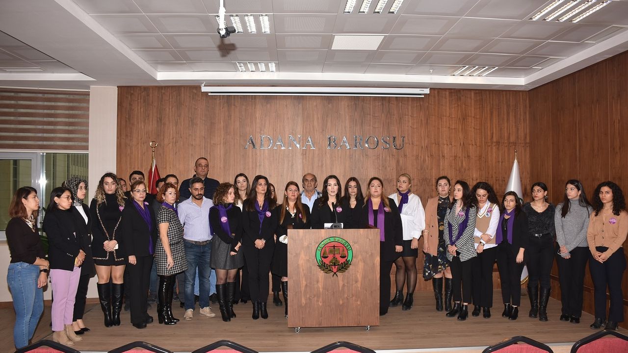 Adana Barosu Kadın Hakları Merkezi; "Kadınlar adalet, eşitlik, özgürlük mücadelesi veriyor"
