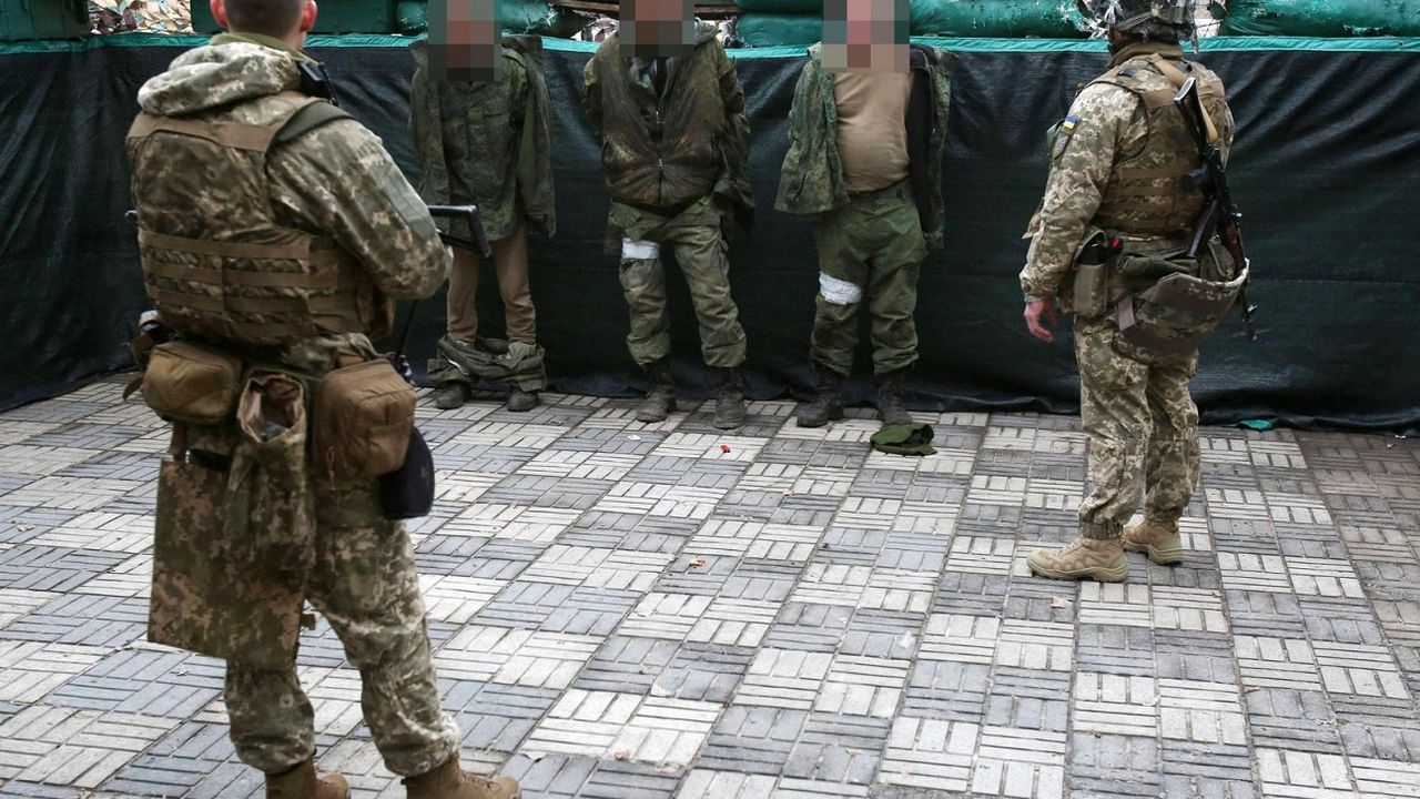 Moskova, Ukrayna askerlerini esirleri öldürmekle suçladı