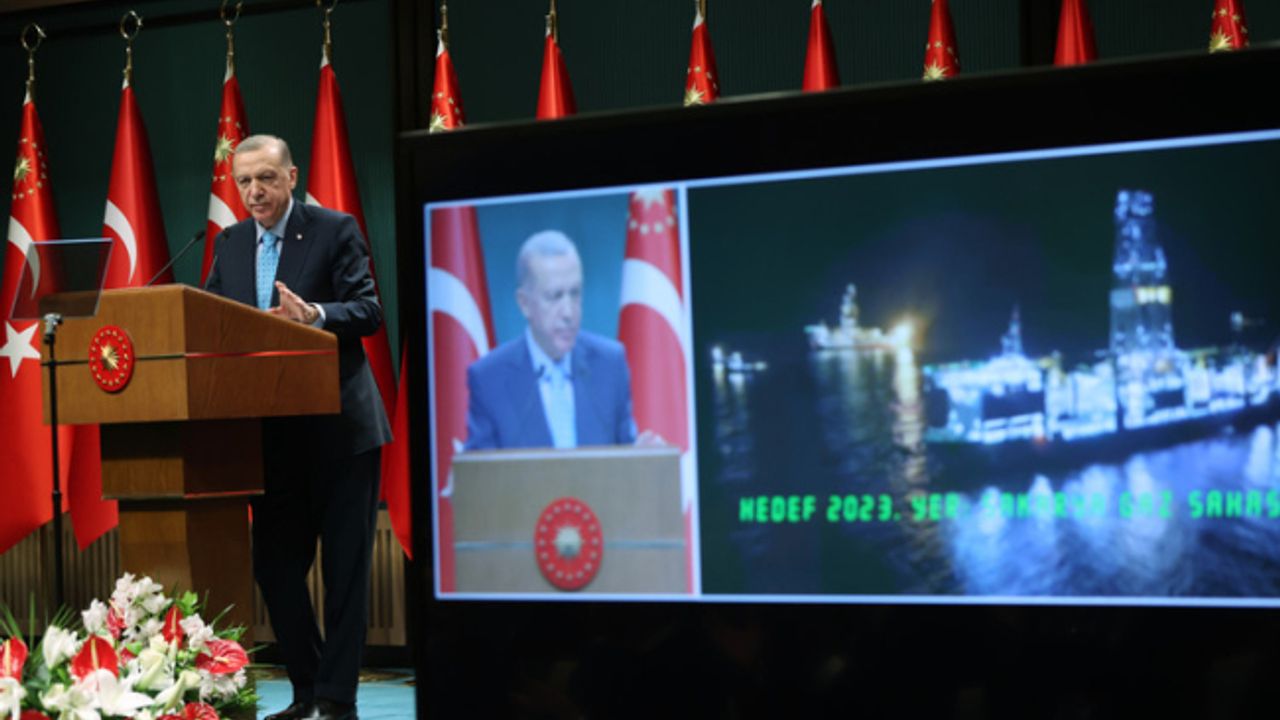 Cumhurbaşkanı Recep Tayyip Erdoğan, "Enflasyonu 2023 sonunda yüzde 30'un altına düşüreceğiz"