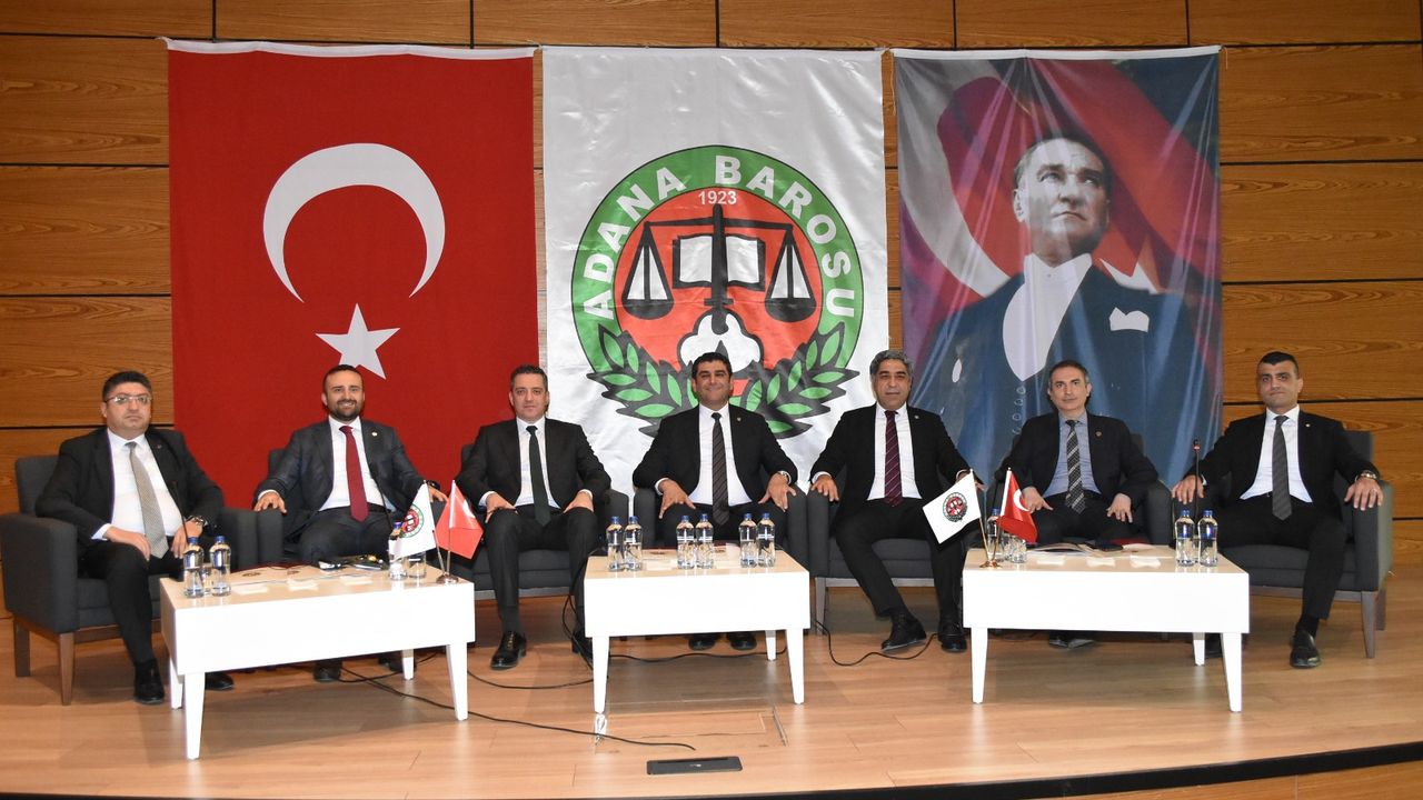 Adana Barosu "Stajdan Başkanlığa Avukatlık Mesleği" konulu söyleşi gerçekleştirdi.
