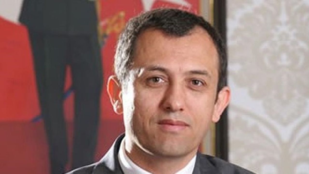 Alevi-Bektaşi Kültür ve Cemevi Başkanlığı'na Ali Arif Özzeybek Atandı.