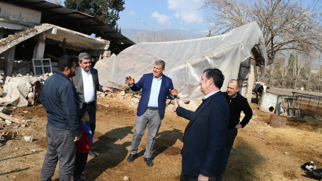 Ayhan Barut'tan depremde enkaz altında kalan AKP iktidarına sert tepki