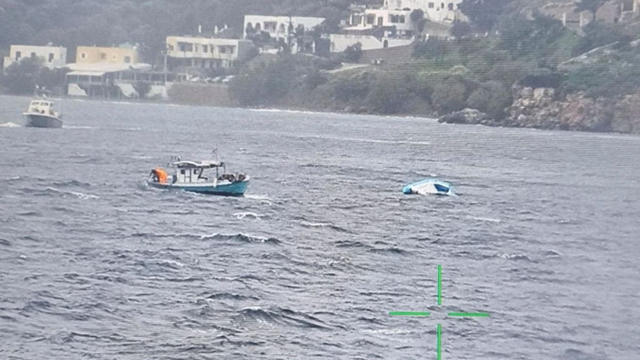 Yunanistan açıklarında göçmen teknesi battı 4 kişi öldü, 39 kişi kurtarıldı