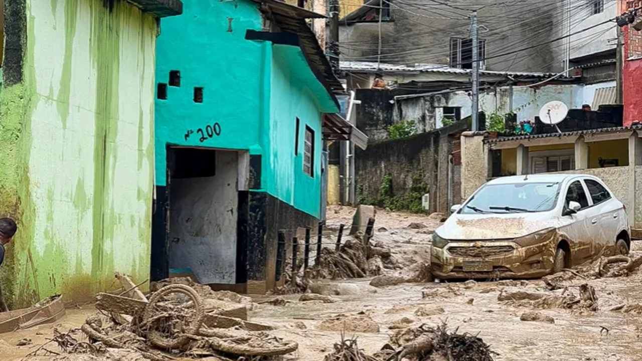 Brezilya'nın Sao Paulo eyaletinde sel ve toprak kaymalarında onlarca kişi öldü