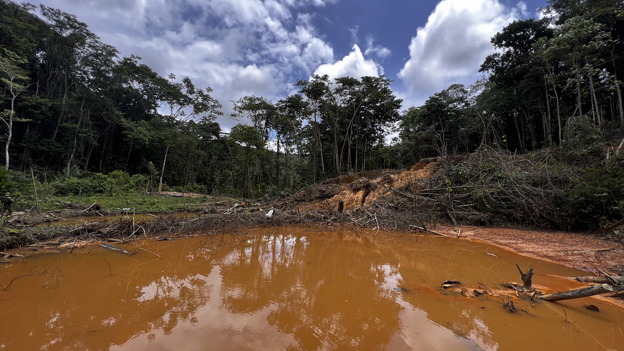 Brezilya, Amazon'un yerli topraklarındaki yasadışı madencilere karşı sert önlemler alıyor