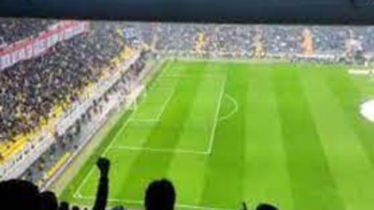Bahçeli 'istifa' sloganı için "Ya önlem alın ya maçlar seyircisiz oynansın"