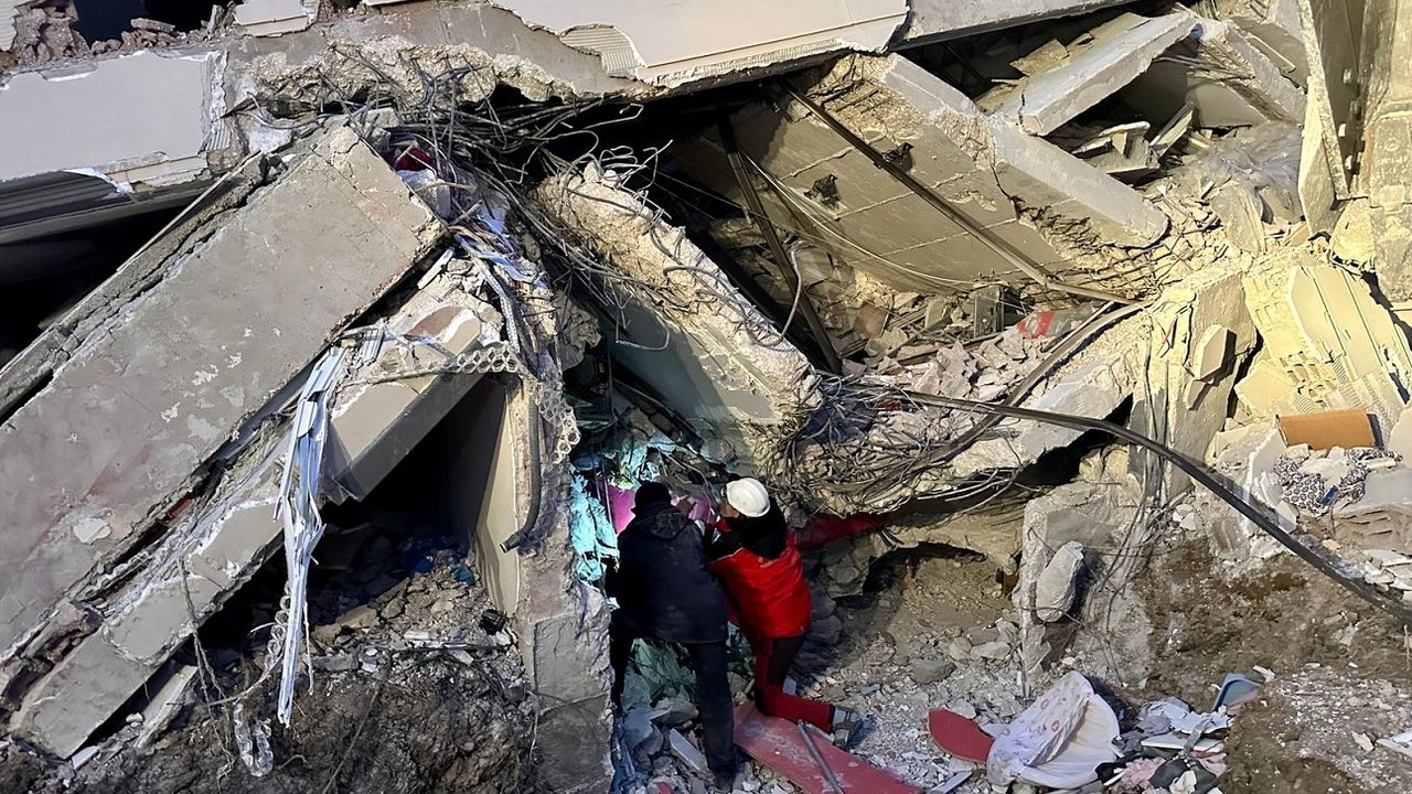 Depremlerde can kaybı 44 bin 218 oldu