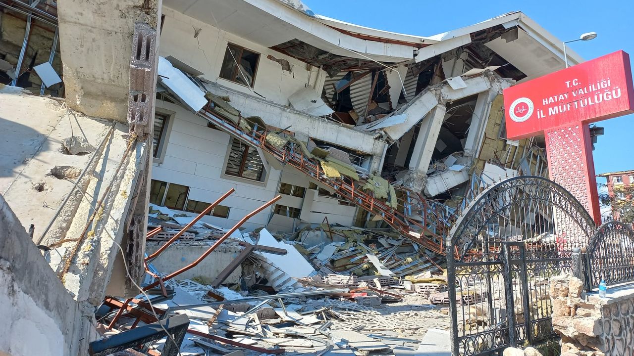 Depremlerde can kaybı 21 bin sınırına dayandı