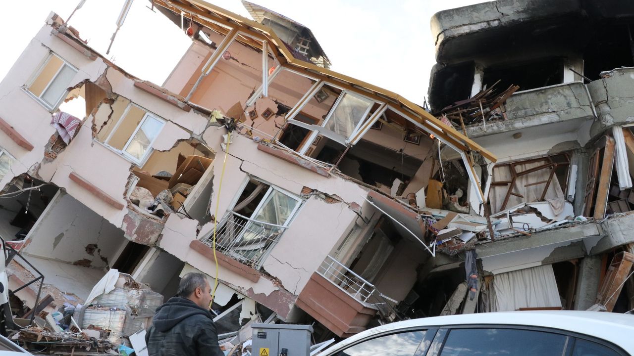 AFAD; Depremlerde 38.044 vatandaşımız hayatını kaybetmiştir