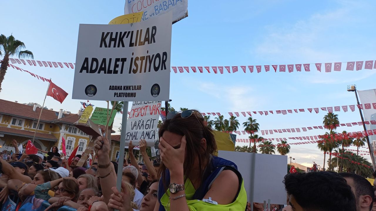 KHK'lı Seda Tıraşoğlu Taşıdığı Döviz İle Sesini Kılıçdaroğlu'na Duyurdu