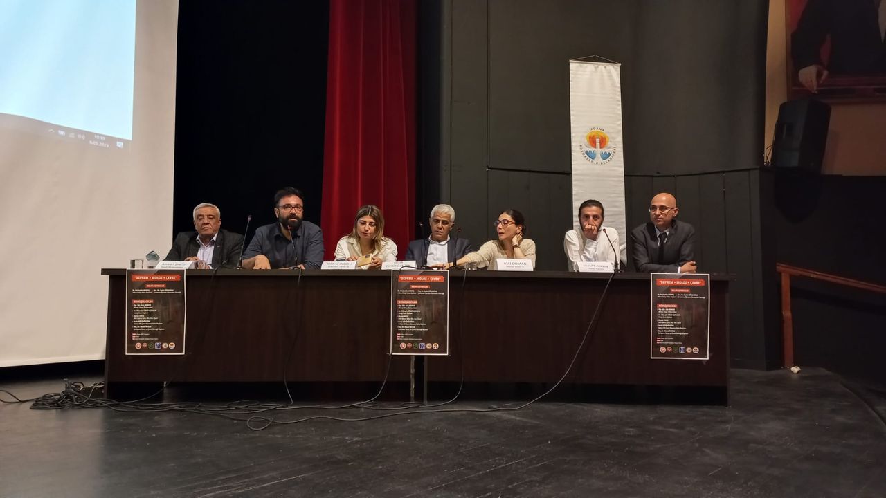 “Deprem, Moloz, Çevre” Başlıklı Panel Adana’da Gerçekleştirildi