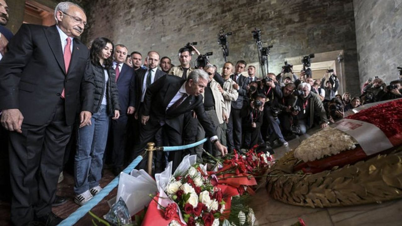 Kılıçdaroğlu Anıtkabir'i ziyaret etti