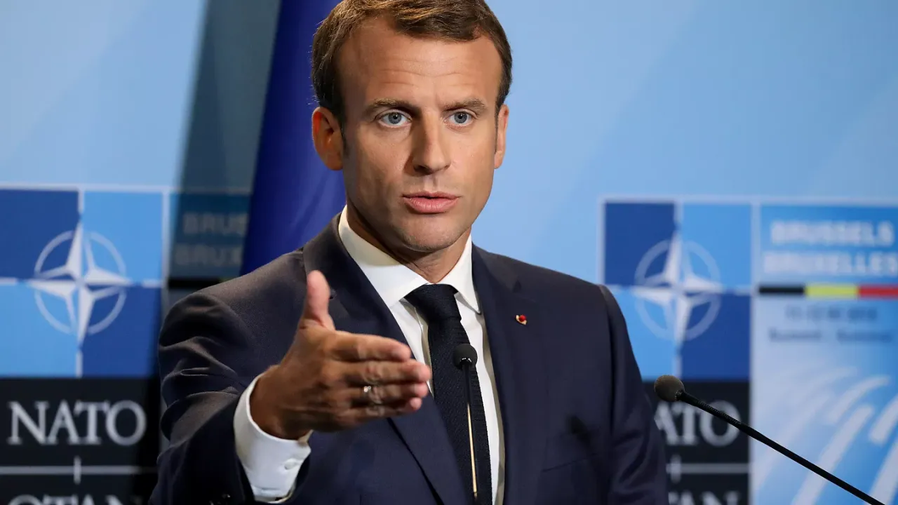 Macron, Ukrayna'nın NATO'ya girişi için somut adımların belirlenmesi gerektiğini söyledi.