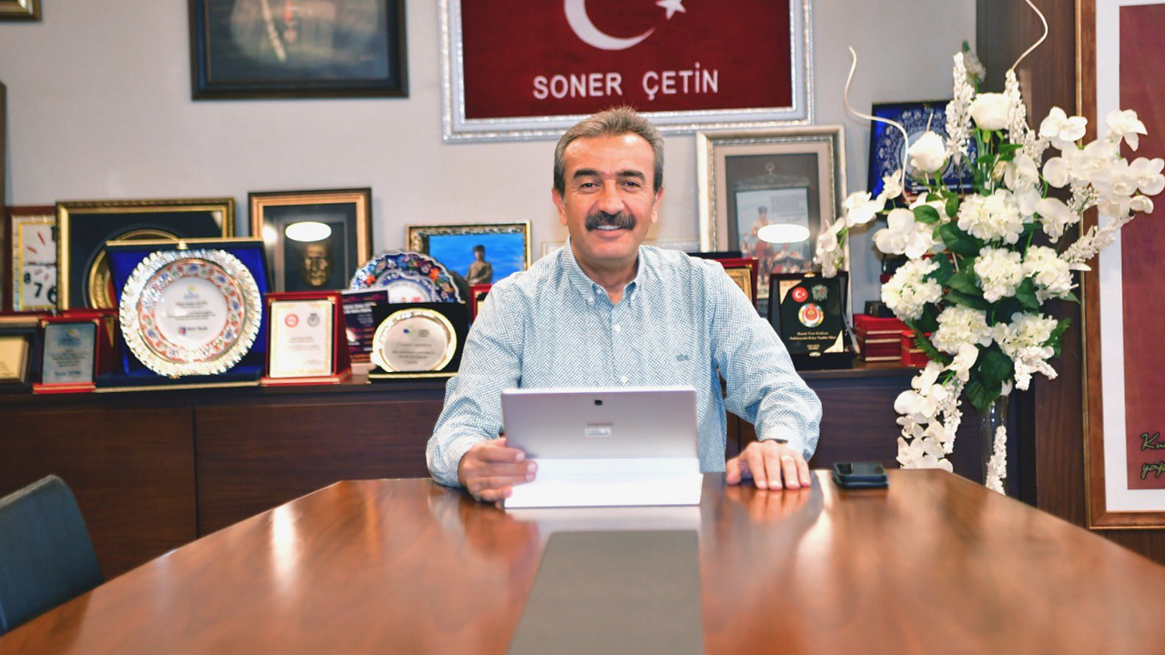 Çukurova Belediye Başkanı Soner Çetin, Kurban Bayramı'nı yayınladığı mesajla kutladı