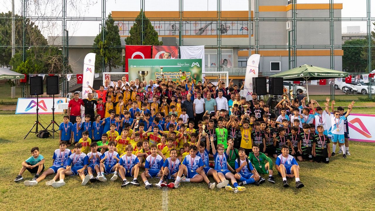 Mersin Büyükşehir U-11 ve U-12 Futbol Şenliği Sona Erdi
