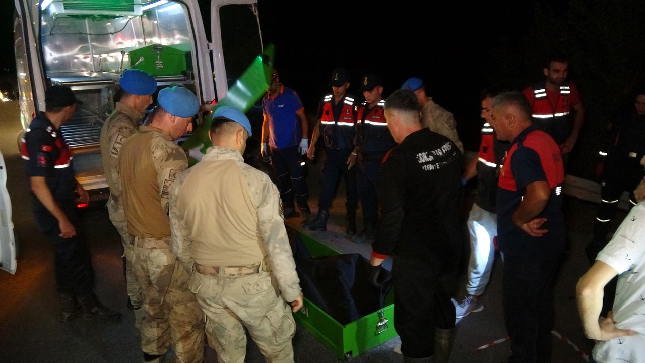 Yozgat'ta yolcu otobüsü uçuruma yuvarlandı 12 Kişi yaşamını yitirdi.