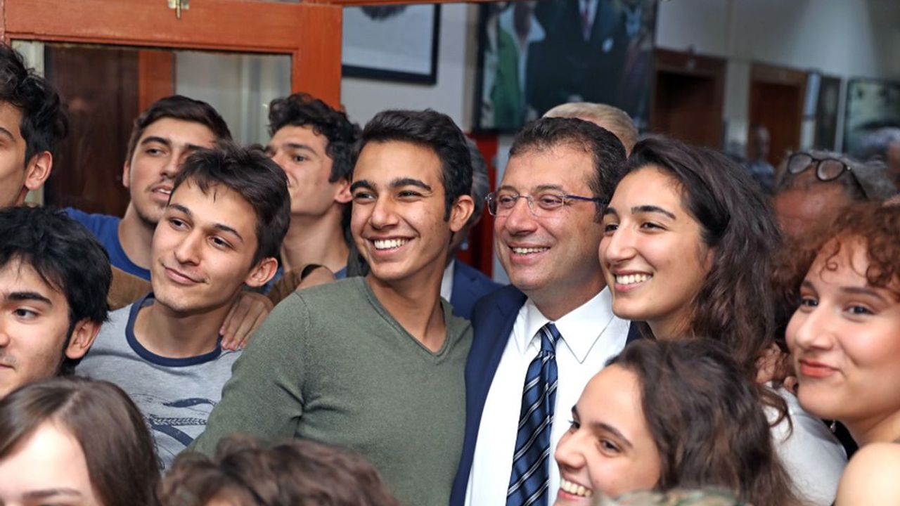 Ekrem İmamoğlu, İstanbul Gençlerin Yanında