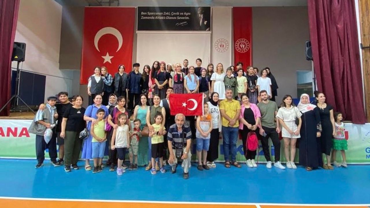 Adana Gençlik Merkezi zafer ruhunu yaşattı
