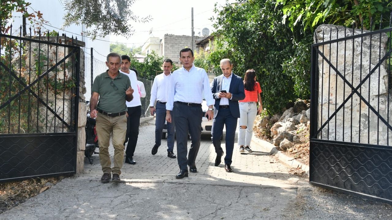 Başkan Abdullah Özyiğit, kırsal mahallelerde devam eden çalışmaları inceledi