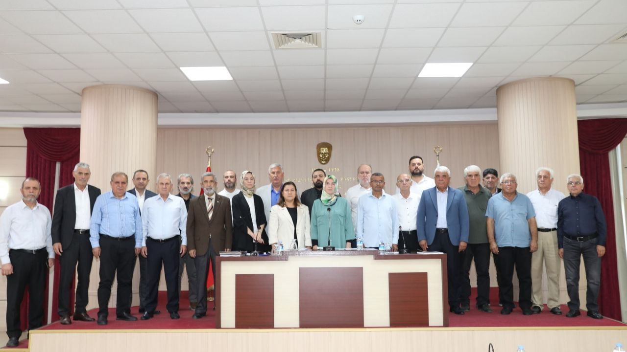 Adana Yüreğir Belediye Meclisinin Ortak Bildirisi; “İnsanlık Suçu İşleyenleri Kınıyoruz”