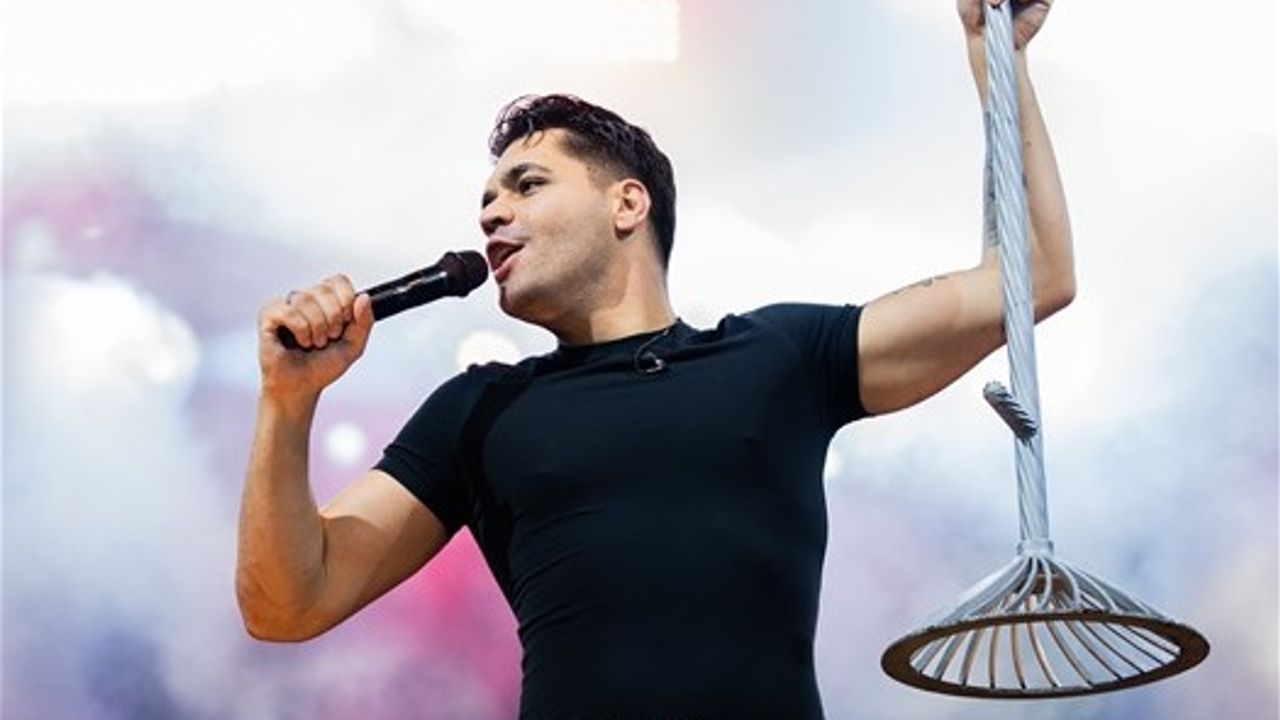 Emir Can İğrek’ten Gelibolu’da Anlamlı Sahne