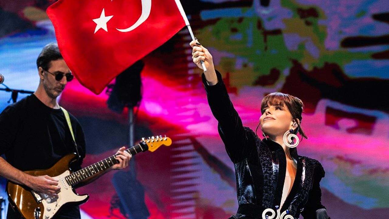 Simge, Cumhuriyet Coşkusunu Didim’de Yaşattı!