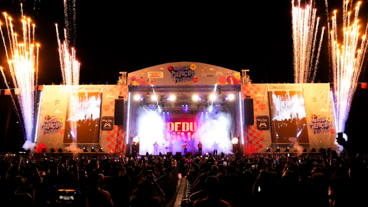 4. ‘MERSİN GENÇLİK FESTİVALİ’ DOLUDİZGİN BAŞLADI