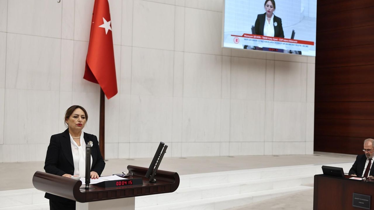 Dr. Müzeyyen Şevkin, “Belediye başkanlarımızın üzerinden elinizi çekin!”