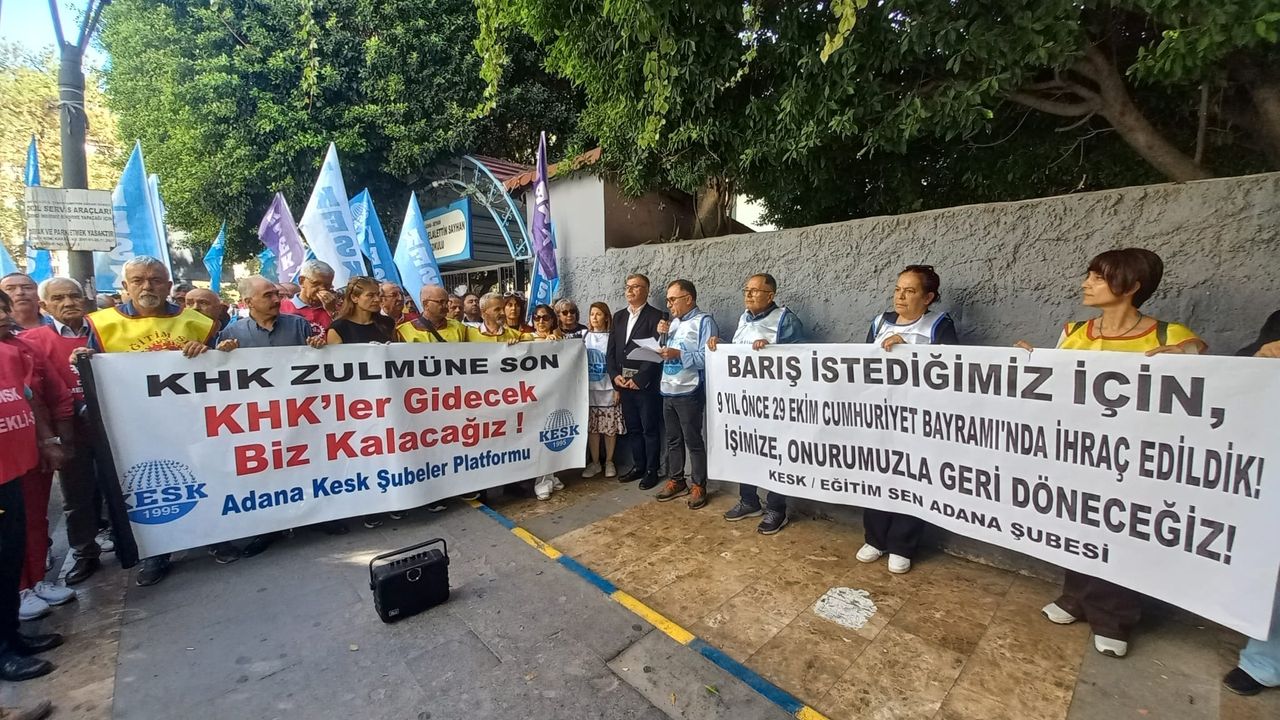 Adana'da 29 Ekim 2016'da Cumhuriyet Bayramında İhraç Edilen KESK'li KHK'liler Yürüdü