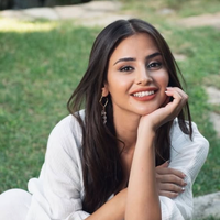 Hazal Çağlar Kimdir?