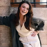 Sinem Ünsal kimdir?