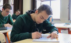 MEB, YKS'YE HAZIRLANACAK MESLEK LİSELİLERE "AKADEMİK DESTEK" PROGRAMINI BAŞLATIYOR