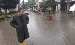 Akçakoca Belediye Başkanı Yanmaz Yağmurun Teslim Aldığı İlçede Görevinin Başında