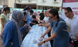 MERSİN BÜYÜKŞEHİR, BOLLUK VE BEREKETİN SEMBOLÜ AŞURELERİ VATANDAŞLA BULUŞTURDU