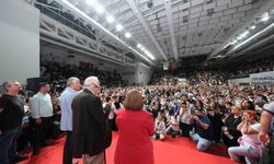 10 bini aşkın Adanalı, İlber Ortaylı’nın, “100. Yılda Cumhuriyet” konferansını dinledi.