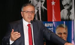 Alpay: “Bağ-Kur’lu olmak suç, esnaf olmak bağışlanmaz bir ayıp mıdır?”