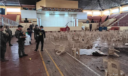 Filipinler'de Katolik ayinine düzenlenen bombalı saldırıda 4 kişi öldü