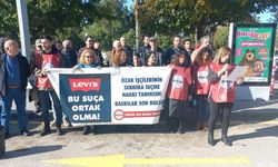 Adana’da Levi’s Mağazası Önünden Seslendiler: "Özak Tekstil İşçileri İçin Buradayız"