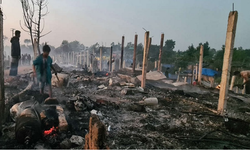 Kundaklama sonucu Rohingya mülteci kampında 800 ev yandı