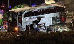 Mersin’de yolcu otobüsü devrildi: Çok sayıda ölü ve yaralı var