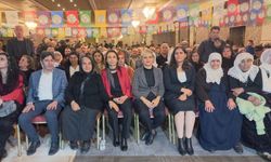 DEM Parti Adana İl Örgütünün 4. Olağan Kongresinde Halaylar, Sloganlar ve Coşku Vardı