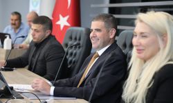 Mezitli Belediye Başkanı Ahmet Serkan Tuncer, ilk meclis toplantısını gerçekleştirdi.