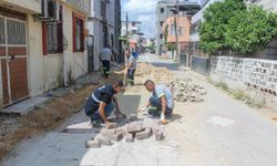 Seyhan’da Bozuk Yollar Tarih Oluyor: Parke Yenileme ve Düzenleme Çalışmaları Sürüyor