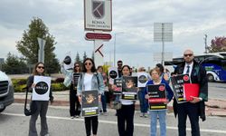 6 Şubat Depreminde Hasan Alpargün'de Yakınlarını Kaybedenler Konya Teknik Üniversitesi Önünde Açıklama Yaptı