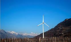 İsviçreli seçmenler yenilenebilir enerji üretimini artıracak yasayı destekledi